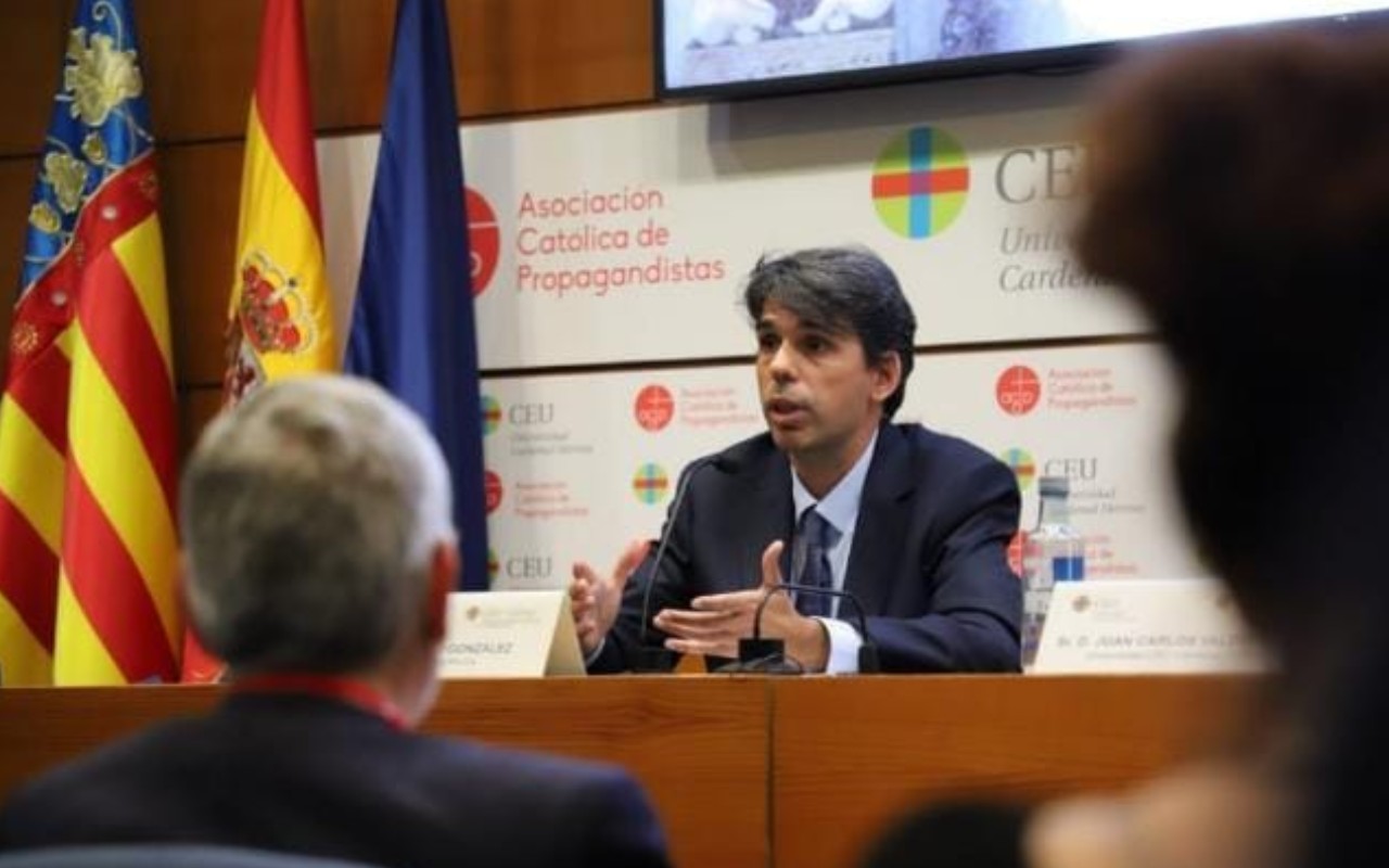 Domingo González: «La decadencia de un pueblo es también la decadencia de su inteligencia política»